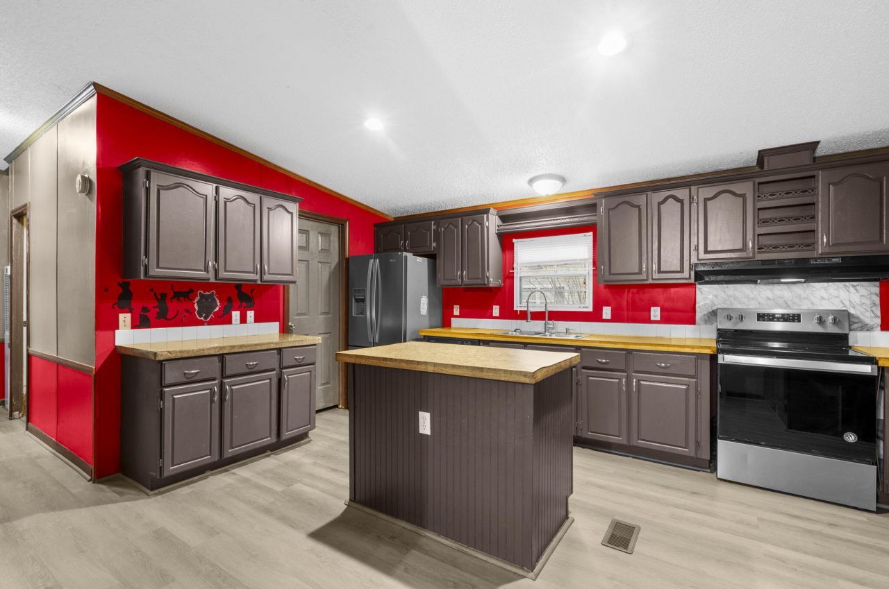 204 Dunmeyer Hill Road Photo 9