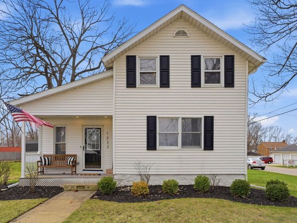 1232 Rosewood Avenue, Wayland, MI 49348