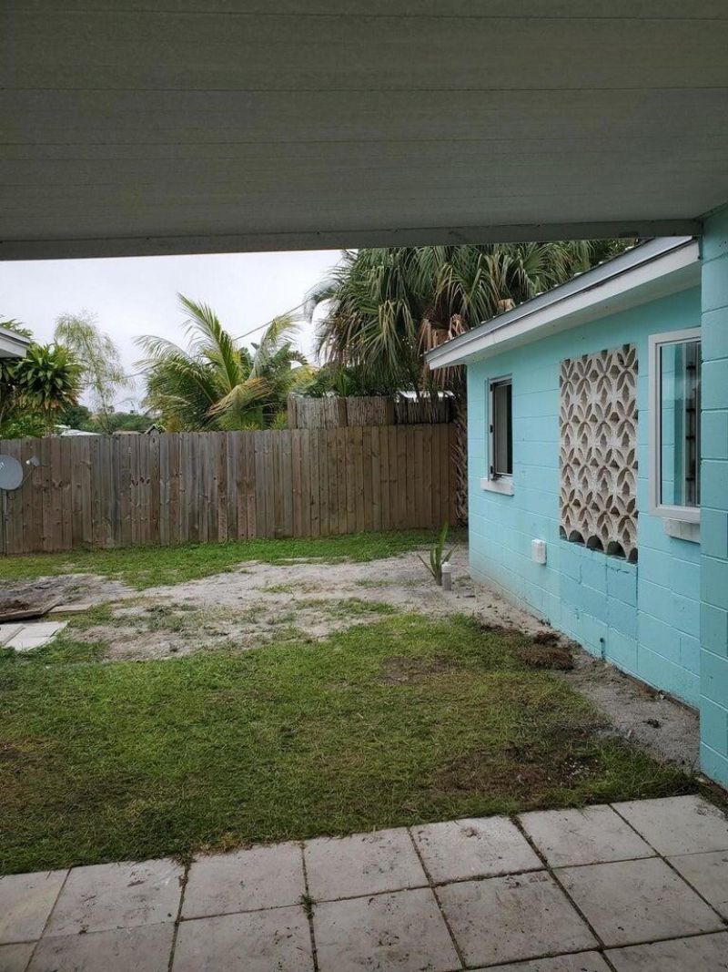 2574 NE Roberta Street, Jensen Beach, FL 34957 Photo