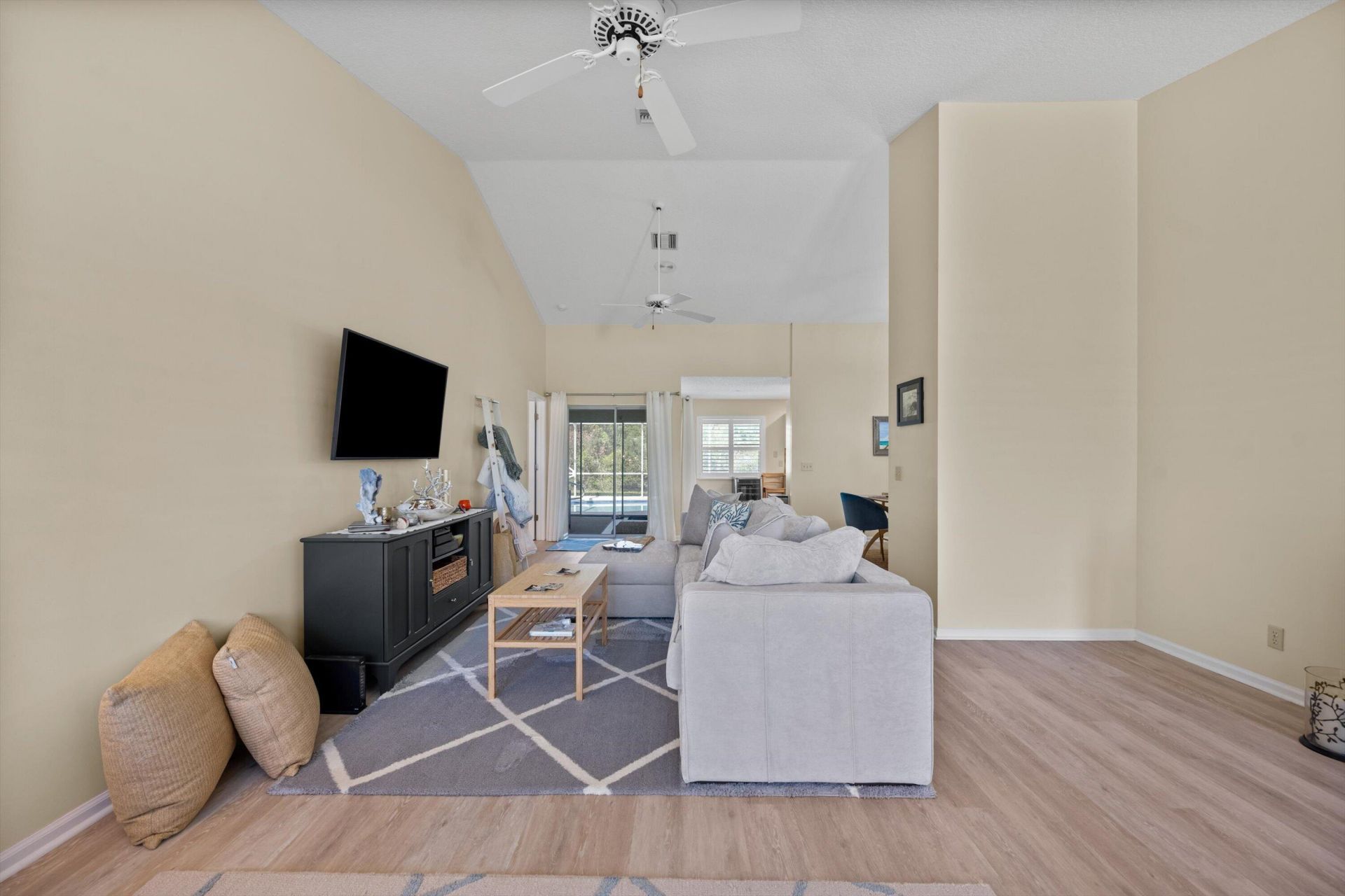 5040 SE Bent Wood Drive, Stuart, FL 34997 Photo