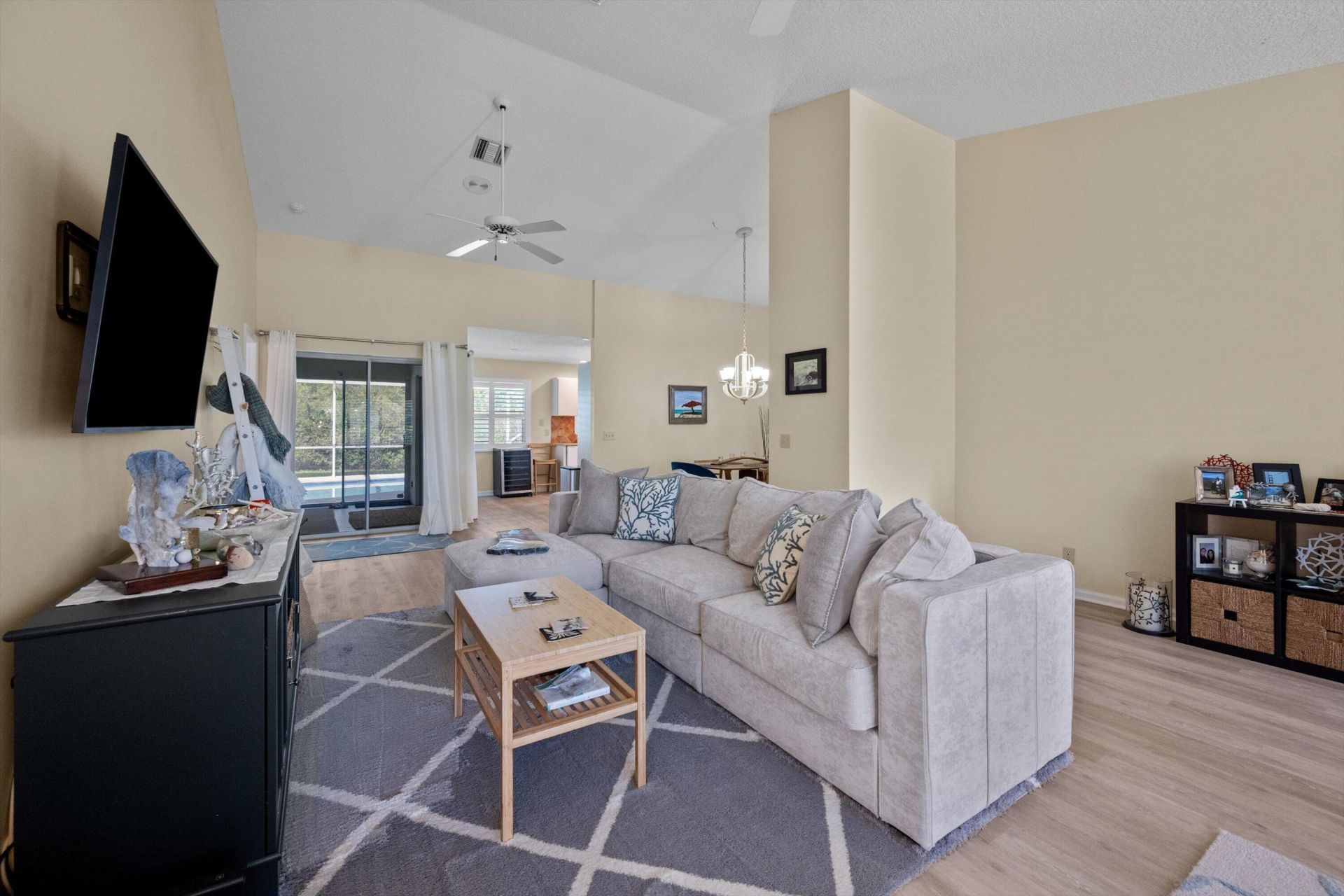 5040 SE Bent Wood Drive, Stuart, FL 34997 Photo