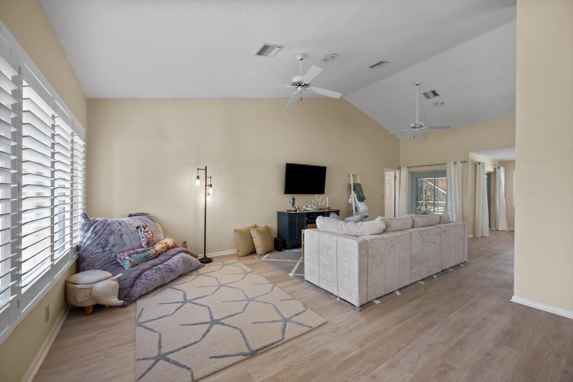 5040 SE Bent Wood Drive, Stuart, FL 34997 Photo