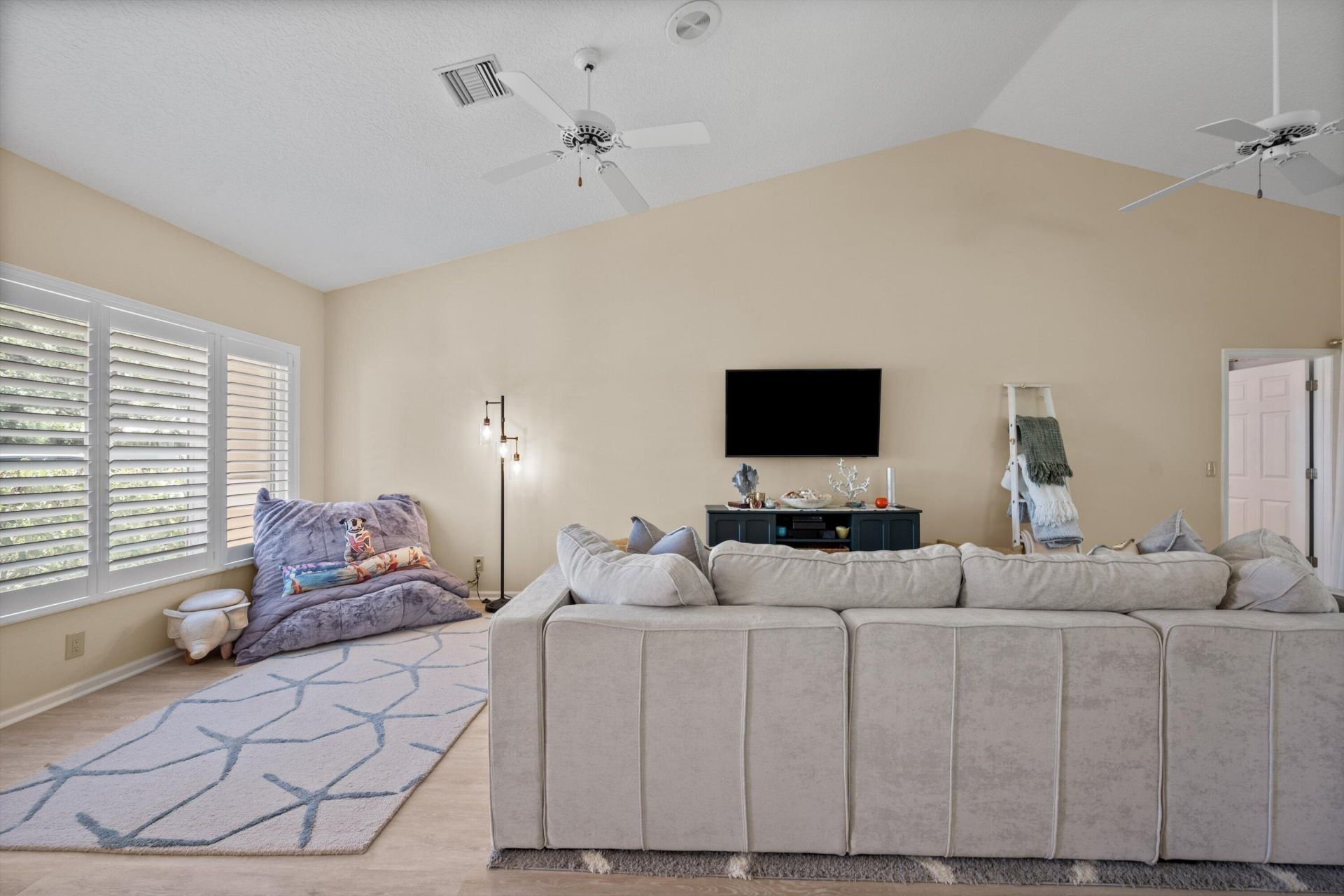 5040 SE Bent Wood Drive, Stuart, FL 34997 Photo