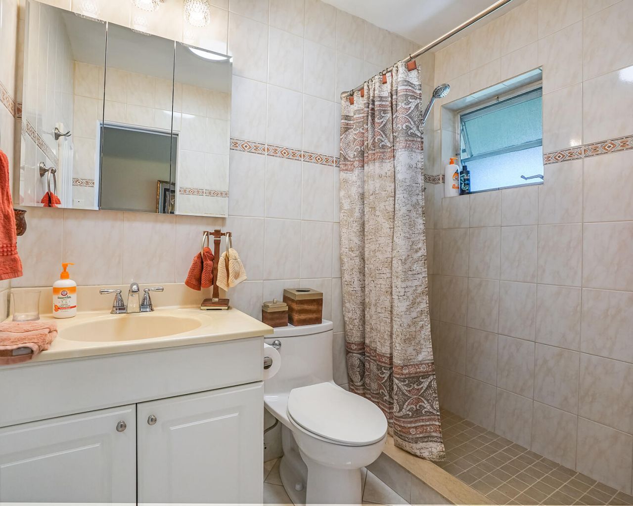 16801 NE 13th Avenue, Unit 308, Miami, FL 33162 Photo