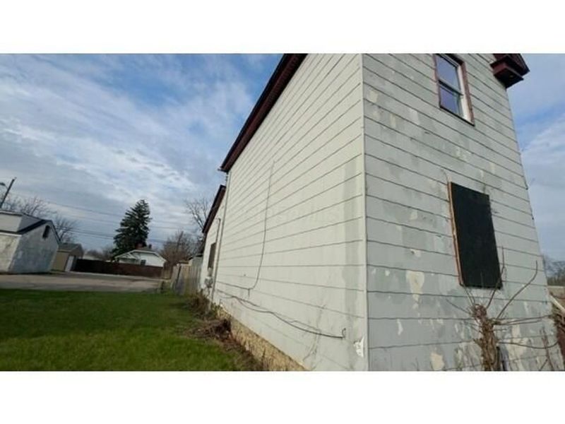 2798 E 5th Avenue, Columbus, OH 43219 Photo 2