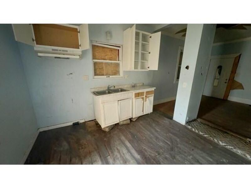 2798 E 5th Avenue, Columbus, OH 43219 Photo 7