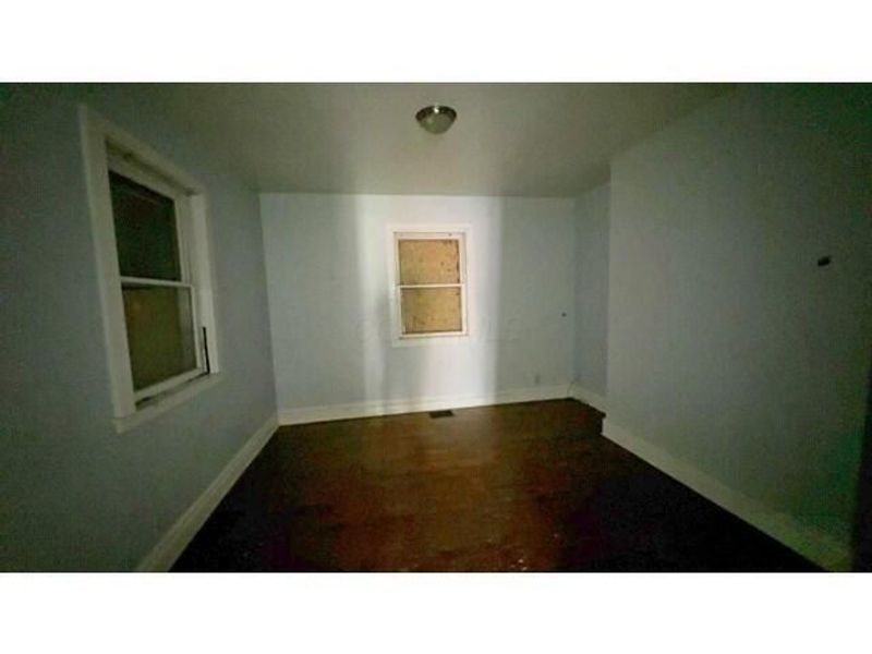 2798 E 5th Avenue, Columbus, OH 43219 Photo 8