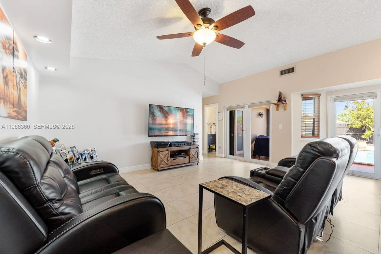 Please Call For Address, Miami, FL 33186 Photo