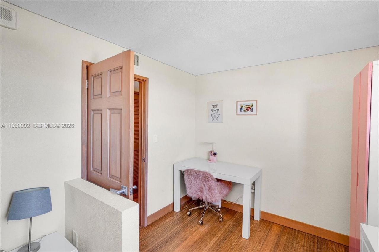 2829 Indian Creek Dr, Unit 1102, Miami Beach, FL 33140 Photo