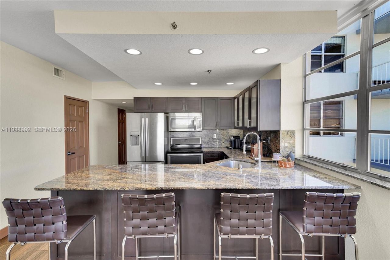2829 Indian Creek Dr, Unit 1102, Miami Beach, FL 33140 Photo