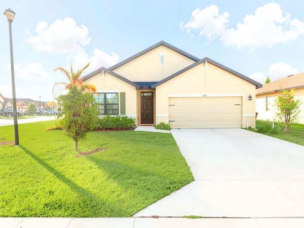 6479 NW Castlebrook Ave , Port St. Lucie, FL 34983