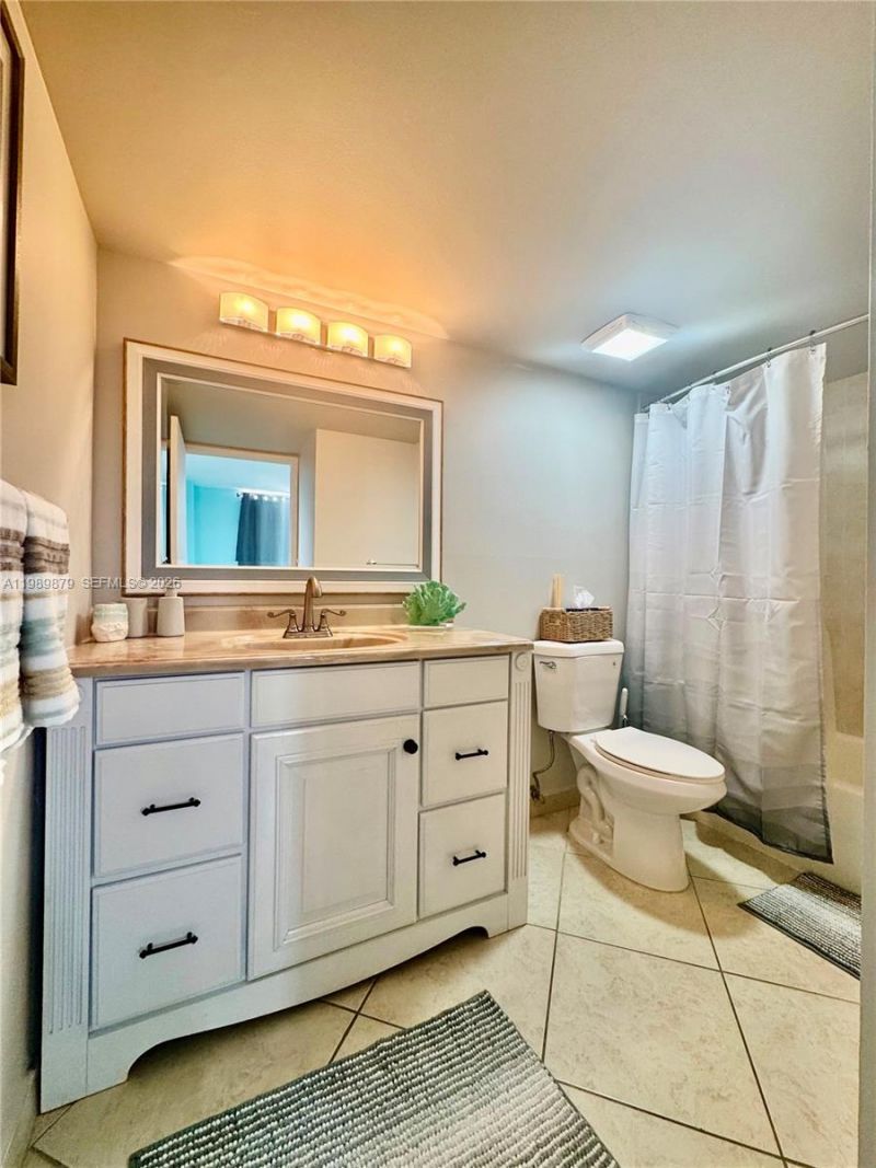 290 174th St, Unit 1507, Sunny Isles Beach, FL 33160 Photo