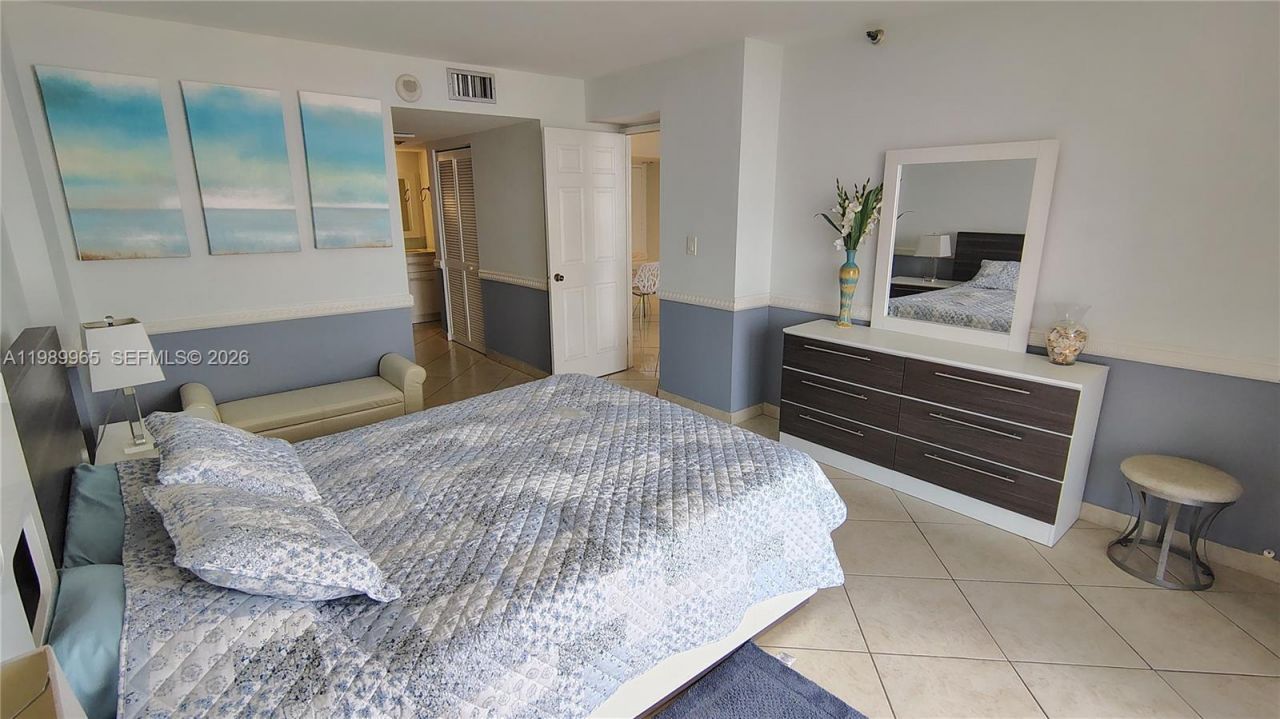 290 174th St, Unit 1507, Sunny Isles Beach, FL 33160 Photo