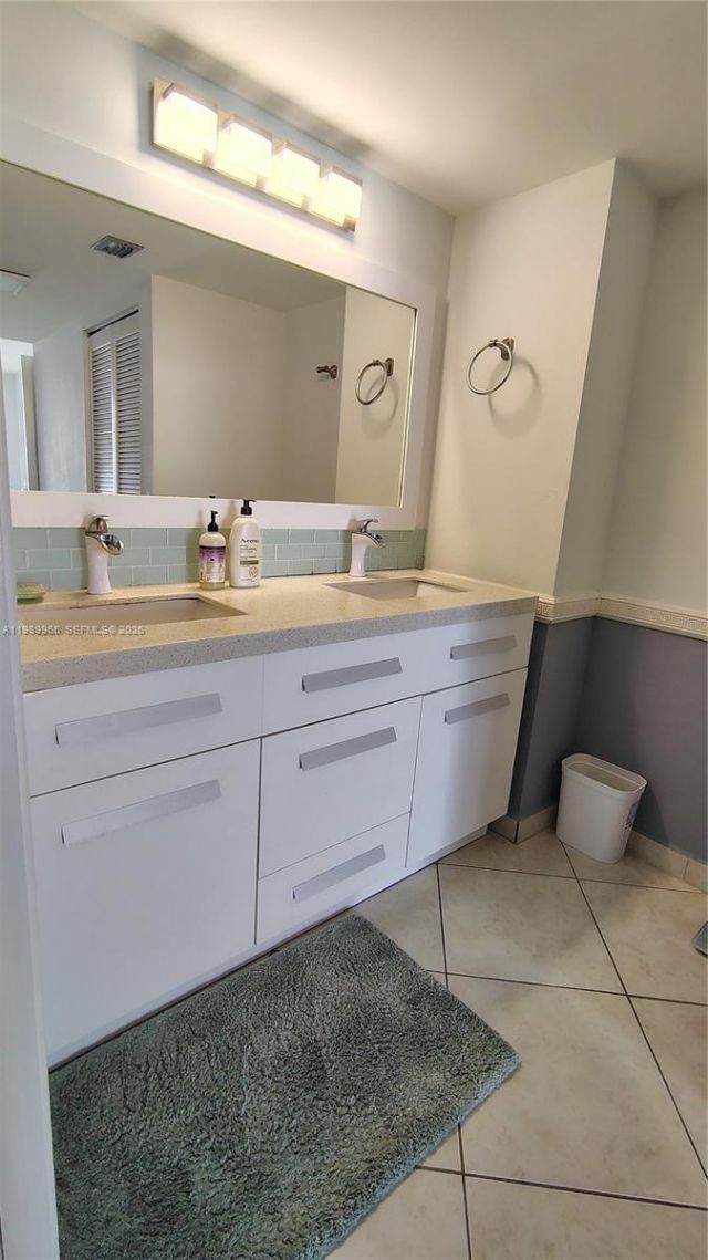 290 174th St, Unit 1507, Sunny Isles Beach, FL 33160 Photo