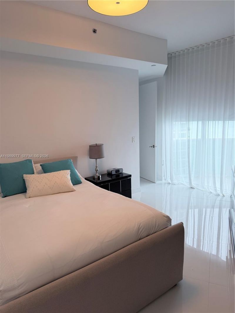 15811 Collins Ave , Unit 1803, Sunny Isles Beach, FL 33160 Photo