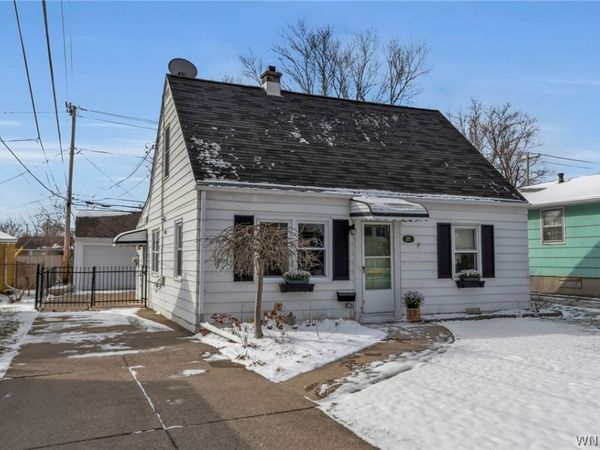 16 Woodcrest Drive, Buffalo, NY 14226