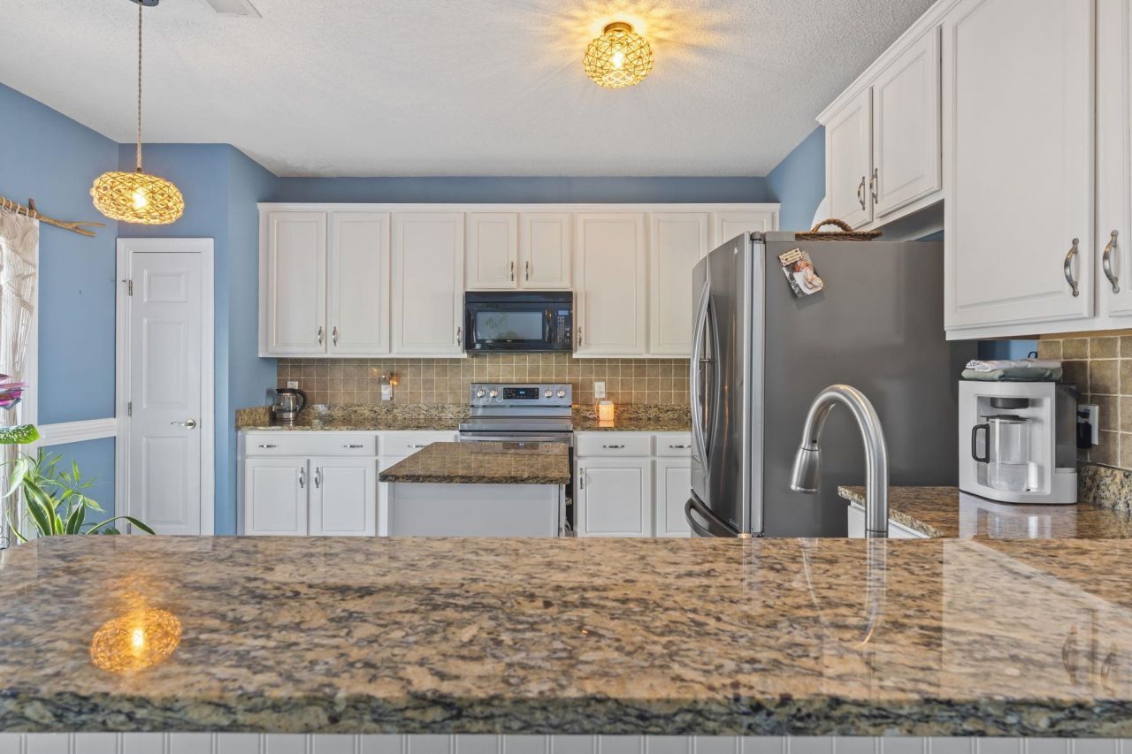 20 Deacon Dr. Photo 13