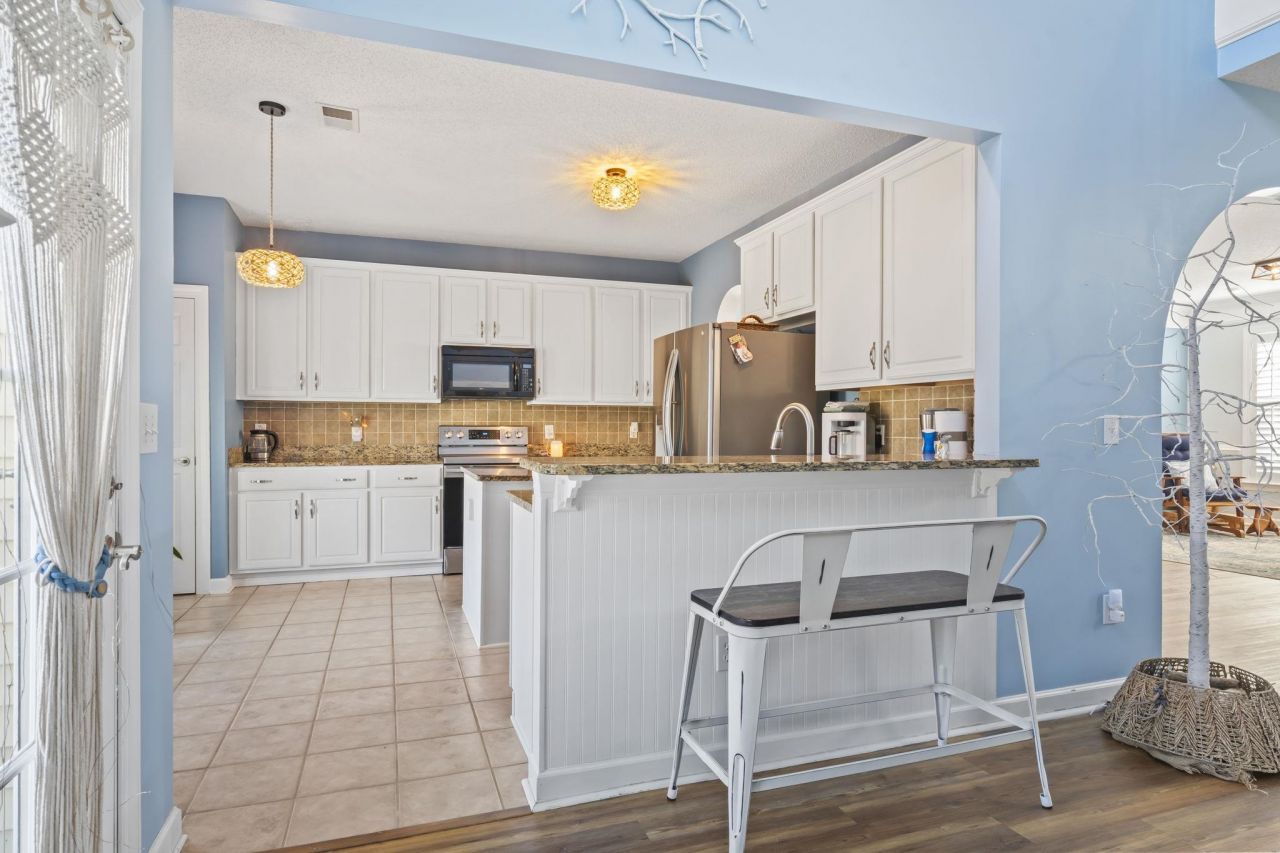 20 Deacon Dr. Photo 19