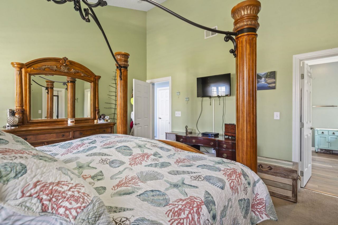 20 Deacon Dr. Photo 22