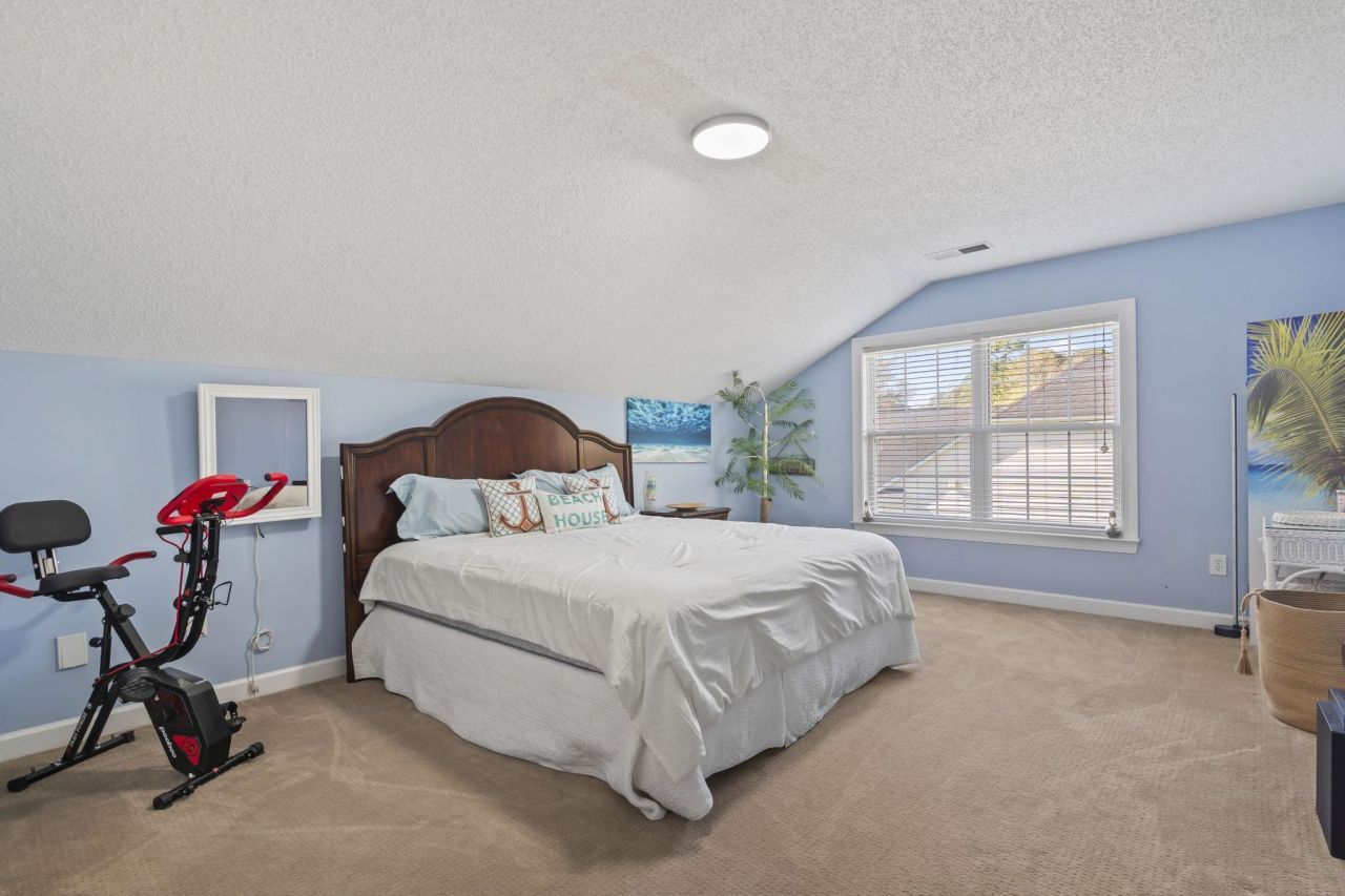 20 Deacon Dr. Photo 29