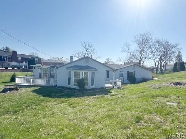 6434 Christopher Drive, St Louis, MO 63129