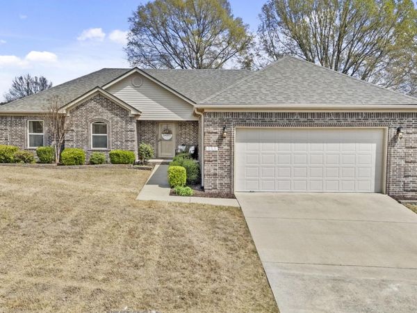 1711 Pioneer Drive, Cabot, AR 72023