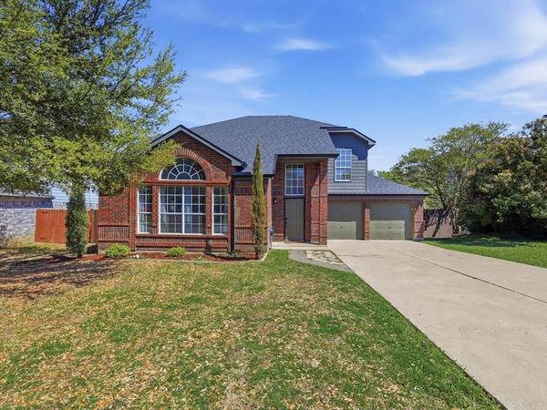 1520 Warwick Drive, Mansfield, TX 76063