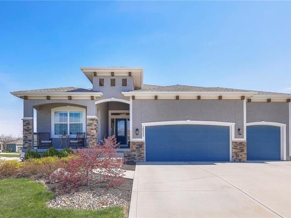 18903 Mahaffie Street, Spring Hill, KS 66083
