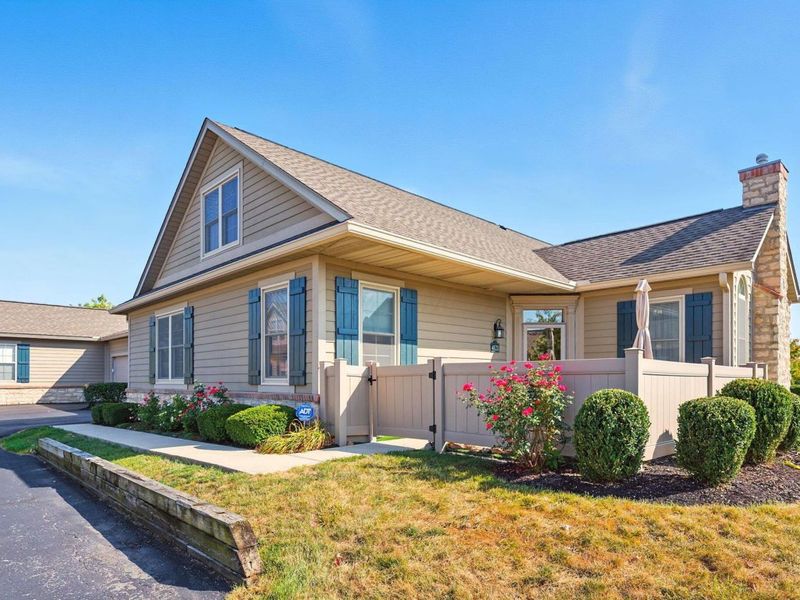 4121 Waterside Place, Unit 13, Grove City, OH 43123 Photo 3