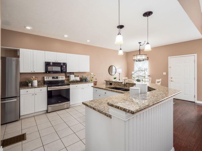 608 Spring Valley Drive, Lewis Center, OH 43035 Photo 8