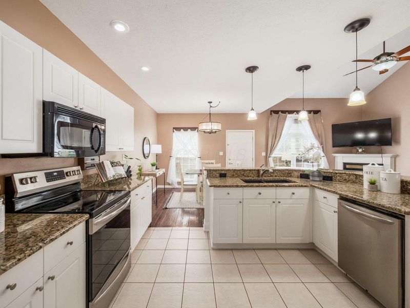 608 Spring Valley Drive, Lewis Center, OH 43035 Photo 9