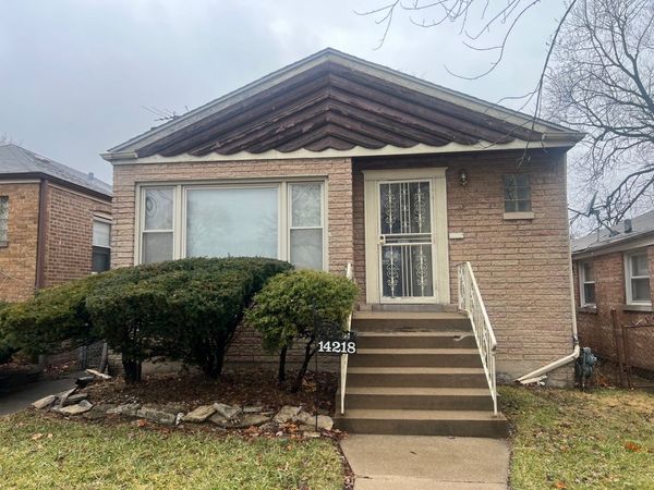 14218 S Wallace Avenue , Riverdale, IL 60827