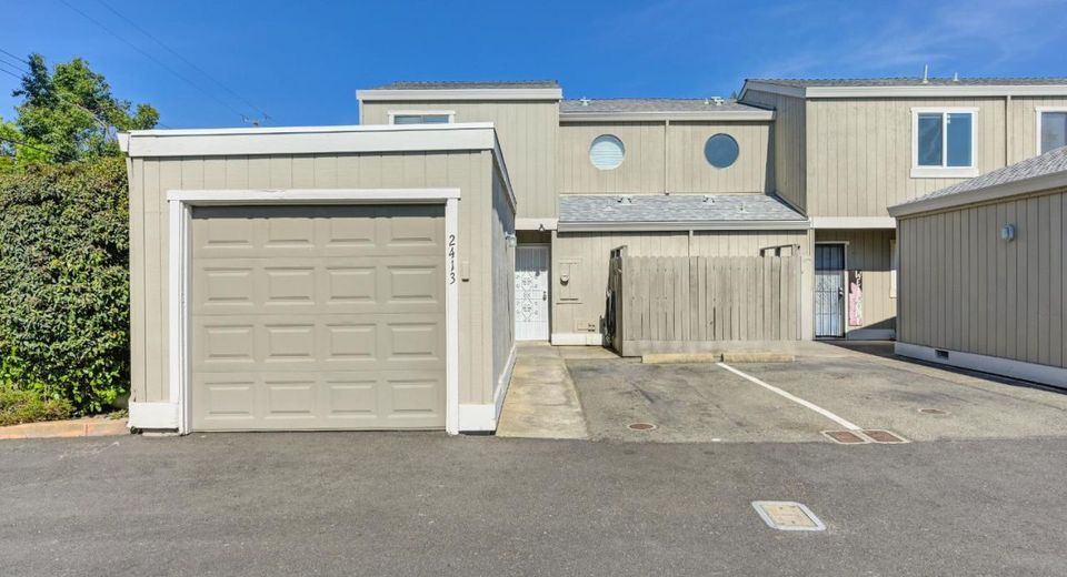 2413 Post Oak Ln, Sacramento, CA 95825 Photo