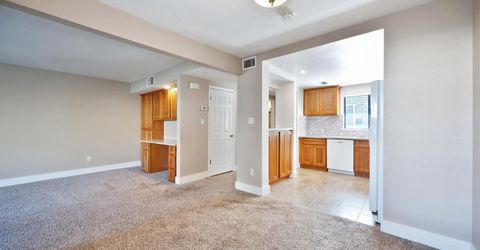 2413 Post Oak Ln, Sacramento, CA 95825 Photo