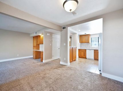 2413 Post Oak Ln, Sacramento, CA 95825 Photo