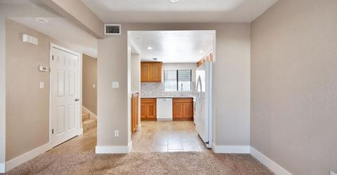 2413 Post Oak Ln, Sacramento, CA 95825 Photo