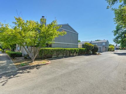 2413 Post Oak Ln, Sacramento, CA 95825 Photo