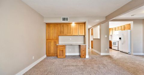 2413 Post Oak Ln, Sacramento, CA 95825 Photo