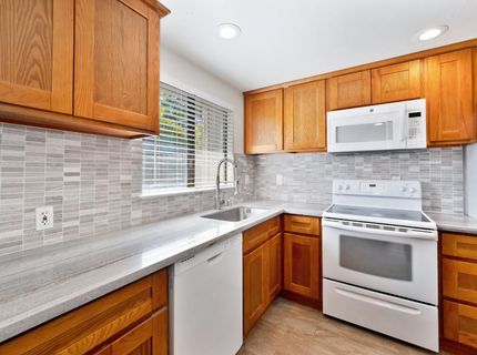 2413 Post Oak Ln, Sacramento, CA 95825 Photo