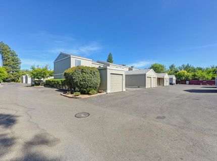 2413 Post Oak Ln, Sacramento, CA 95825 Photo