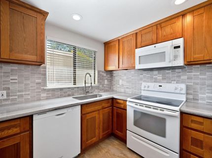 2413 Post Oak Ln, Sacramento, CA 95825 Photo