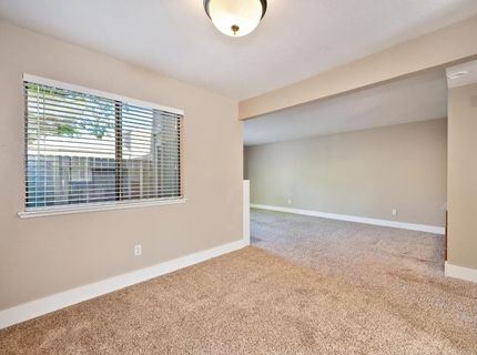 2413 Post Oak Ln, Sacramento, CA 95825 Photo