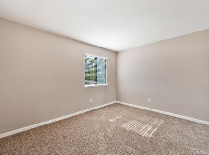 2413 Post Oak Ln, Sacramento, CA 95825 Photo