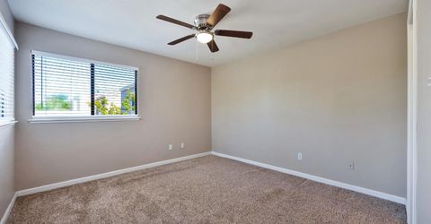 2413 Post Oak Ln, Sacramento, CA 95825 Photo