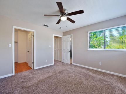 2413 Post Oak Ln, Sacramento, CA 95825 Photo