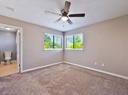 2413 Post Oak Ln, Sacramento, CA 95825 Photo