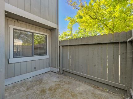 2413 Post Oak Ln, Sacramento, CA 95825 Photo