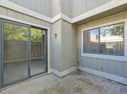 2413 Post Oak Ln, Sacramento, CA 95825 Photo