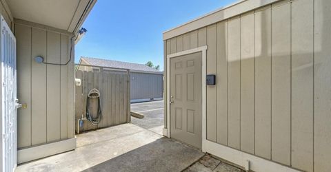 2413 Post Oak Ln, Sacramento, CA 95825 Photo