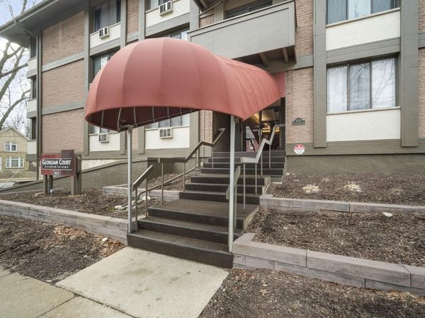 2025 E Greenwich AVENUE, Unit 201, Milwaukee, WI 53211